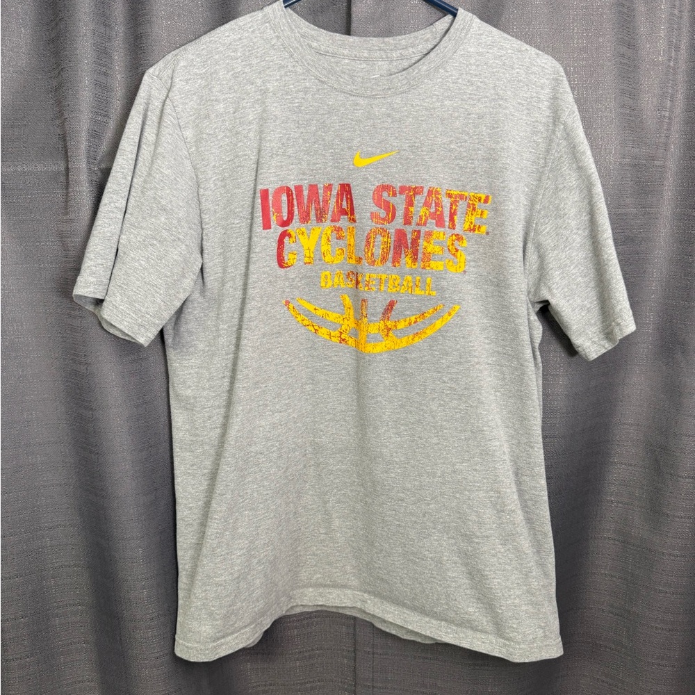 Nike Iowa State Cyclones Basketball T-Shirt - Size L (Circa 2010s)